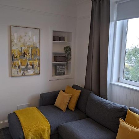 Glenclova - No 5 Bellyeoman, Bright Two Bedroom Apartment Dunfermline Ngoại thất bức ảnh