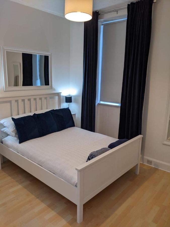 Glenclova - No 5 Bellyeoman, Bright Two Bedroom Apartment Dunfermline Ngoại thất bức ảnh
