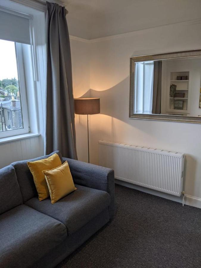 Glenclova - No 5 Bellyeoman, Bright Two Bedroom Apartment Dunfermline Ngoại thất bức ảnh